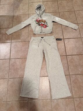Ed Hardy Grey Sweatpants & Cropped Hoodie Set with Floral Graphic